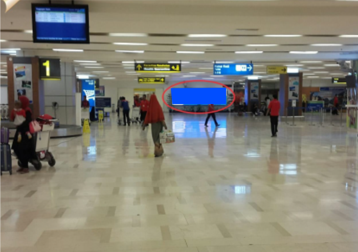 VIDEOTRON RUANG KEDATANGAN MENUJU KELUAR SULTAN HASANUDDIN INTERNATIONLA AIRPORT